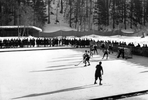 Eishockey auf dem Rießersee