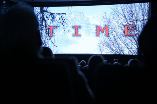 Kino Leinwand mit der Schrift 